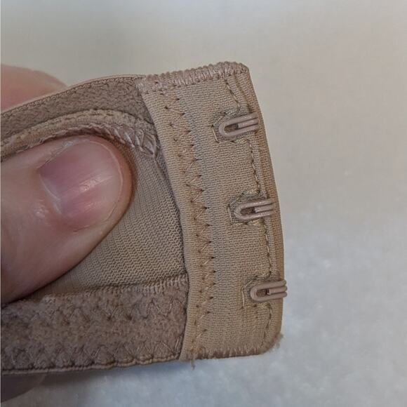 Soma Stunning Support Full Coverage Floral Lace Underwire Taupe Bra Size 32DD - Picture 7 of 9